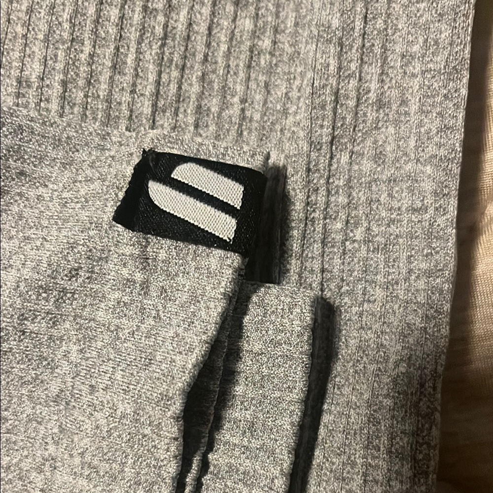 Gray Ribbed Leggings - Picture 2 of 3